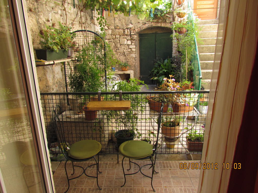 Apartments Senko Trpanj Cameră foto